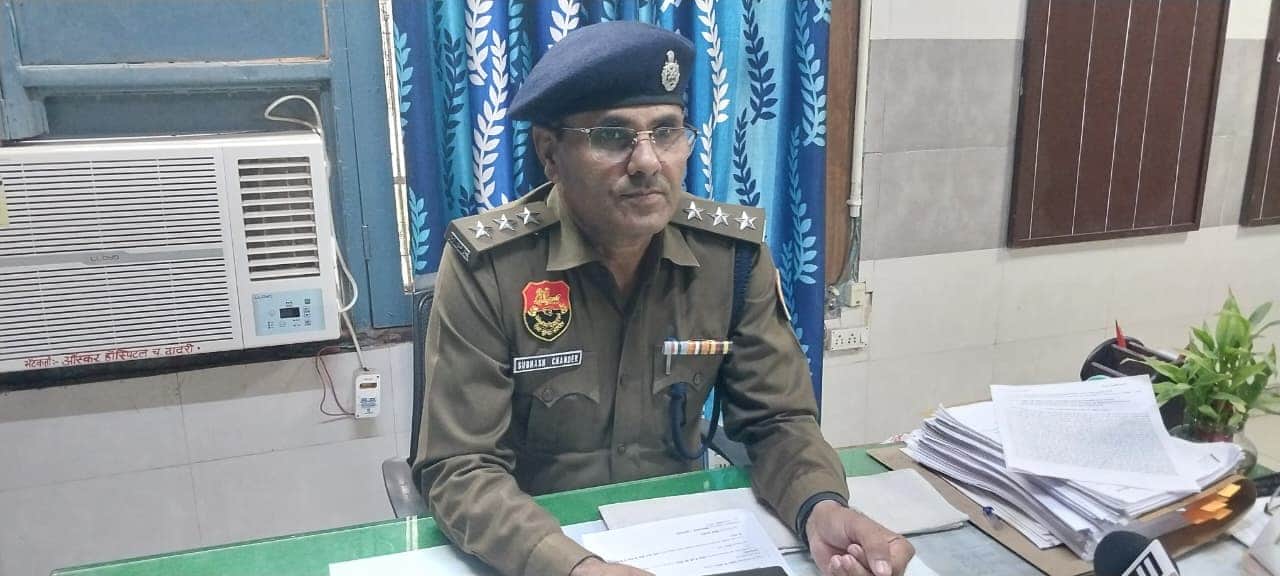 मामले की जानकारी देते डीएसपी सुभाष चंद्र।