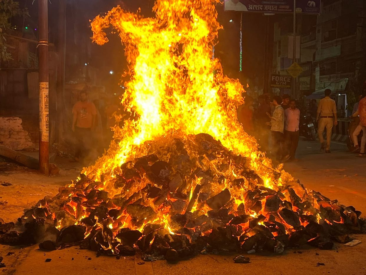 Holika Dahan at 1231 places amid tight security