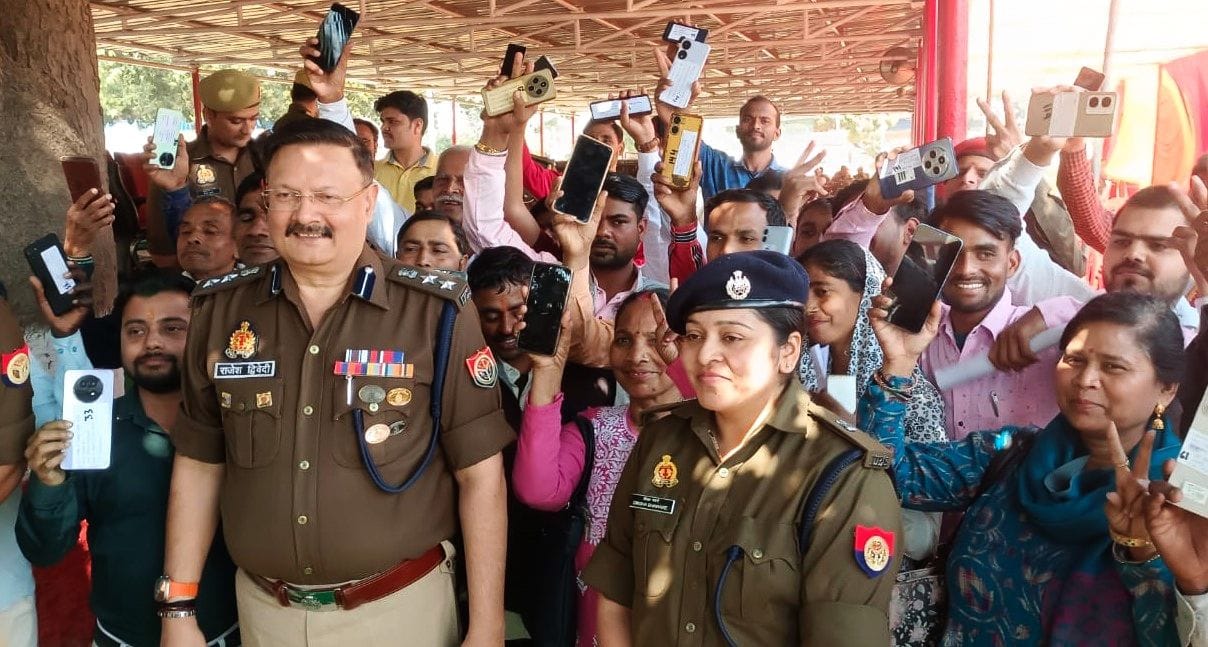 Holi gift: 151 lost mobile phones recovered and returned