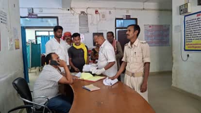 Rohtas News: Young man dies after being hit by tractor in Dhansa Valley, injured man writhes in pain in forest