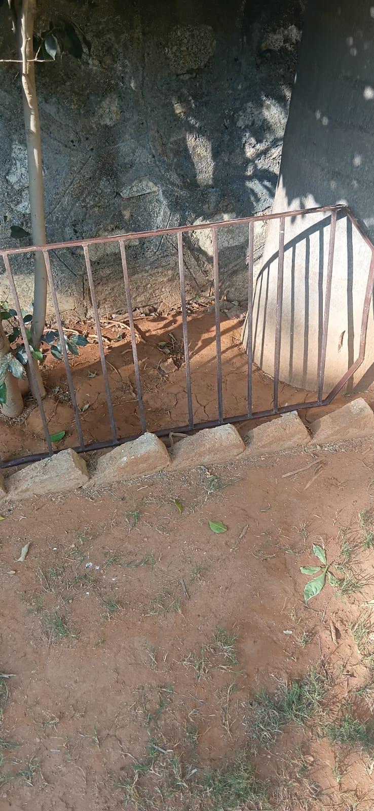 पूर्व पार्षद के घर से डेढ़ लाख की चोरी