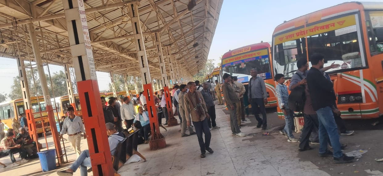 30 buses sent for stranded people in Delhi