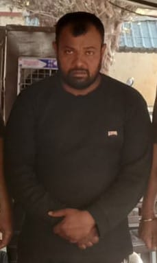 Man arrested for stabbing cheese seller in market