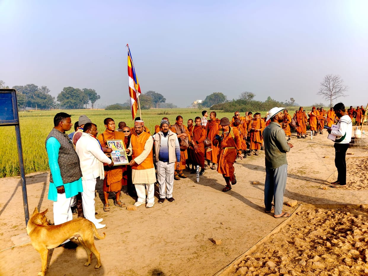 120 Buddhist monks from Thailand reached Devdah Banarasiha Kala with the message of world peace.