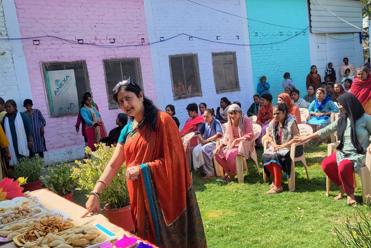The color of belongingness overflowed in the old age home