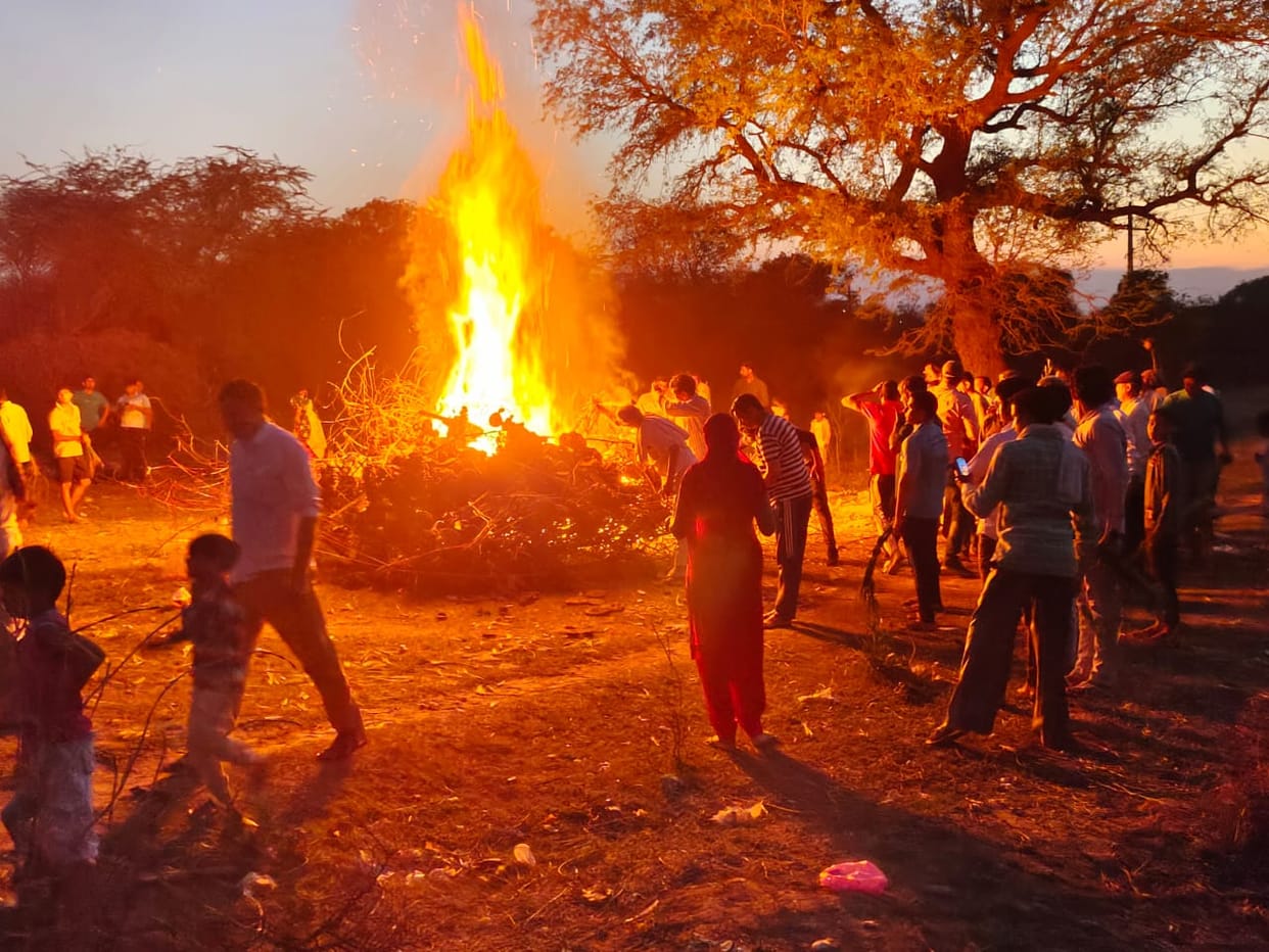Holika was worshipped in the morning and burnt in the evening.