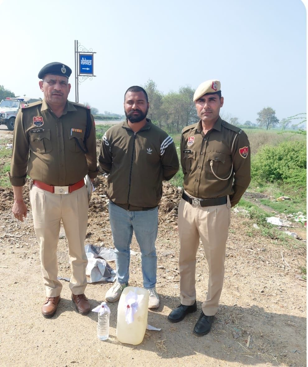 25 accused arrested before Holi, 387 bottles of country liquor recovered