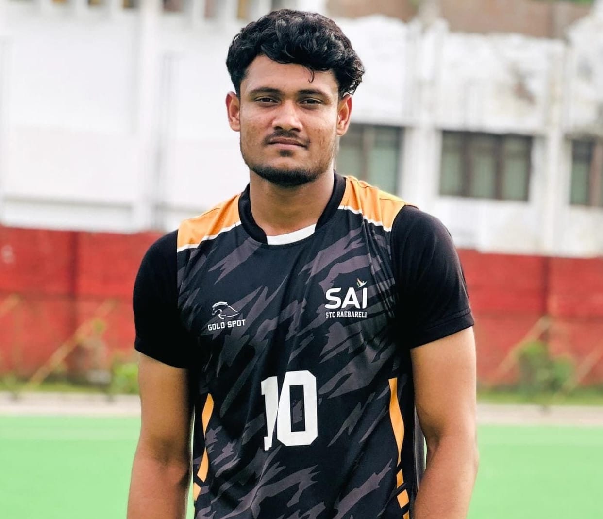 Matihi's Rajat Singh selected in UP volleyball team