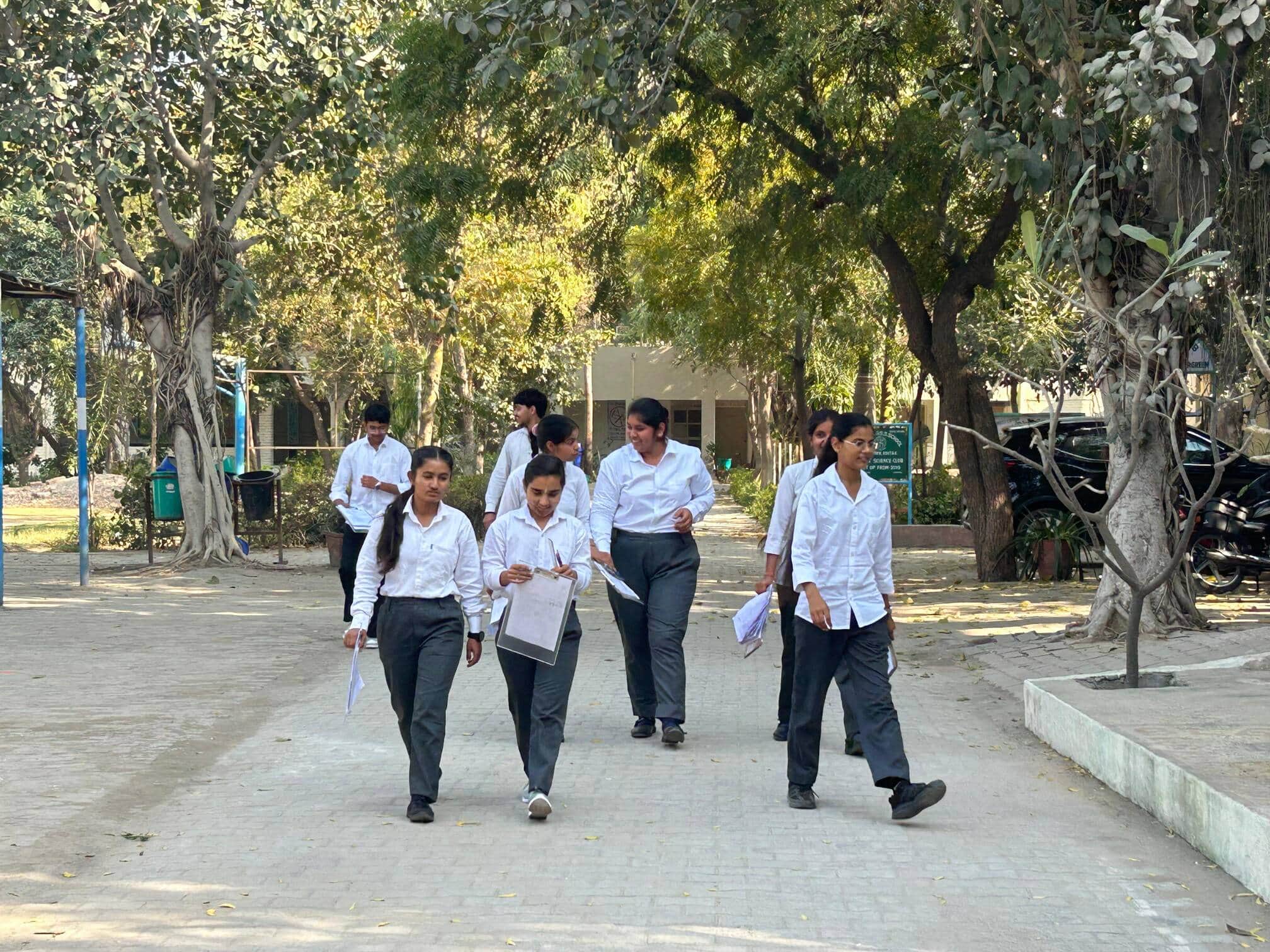 36-रोहतक के मॉडल टाउन स्थित पीएम श्री राजकीय कन्या वरिष्ठ माध्यमिक विद्यालय में हरियाणा बोर्ड 