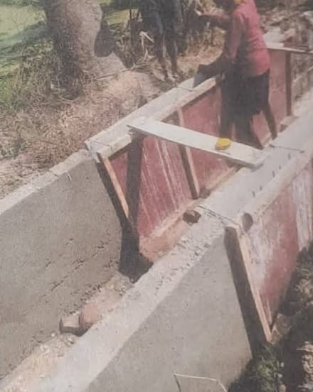 नाला निर्माण स्थल पर आगजनी और चोरी से मचा हड़कंप