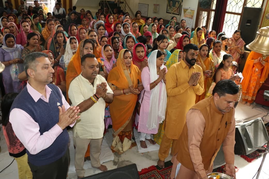 Sadhvi Gauri Bharti praised the glory of Lord Shiva