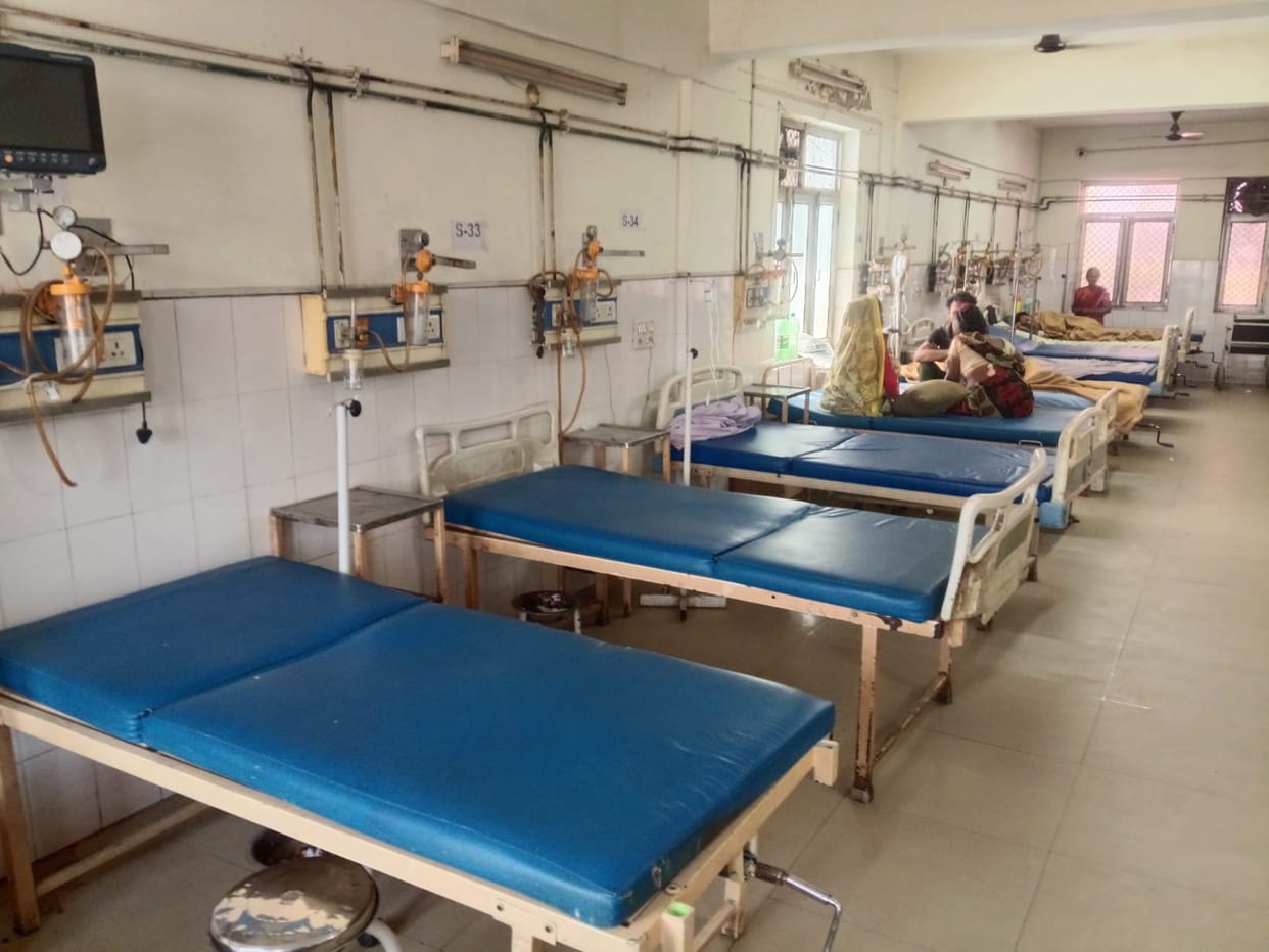 Wards were empty, with 50% of admitted patients discharged due to the desire to go home.