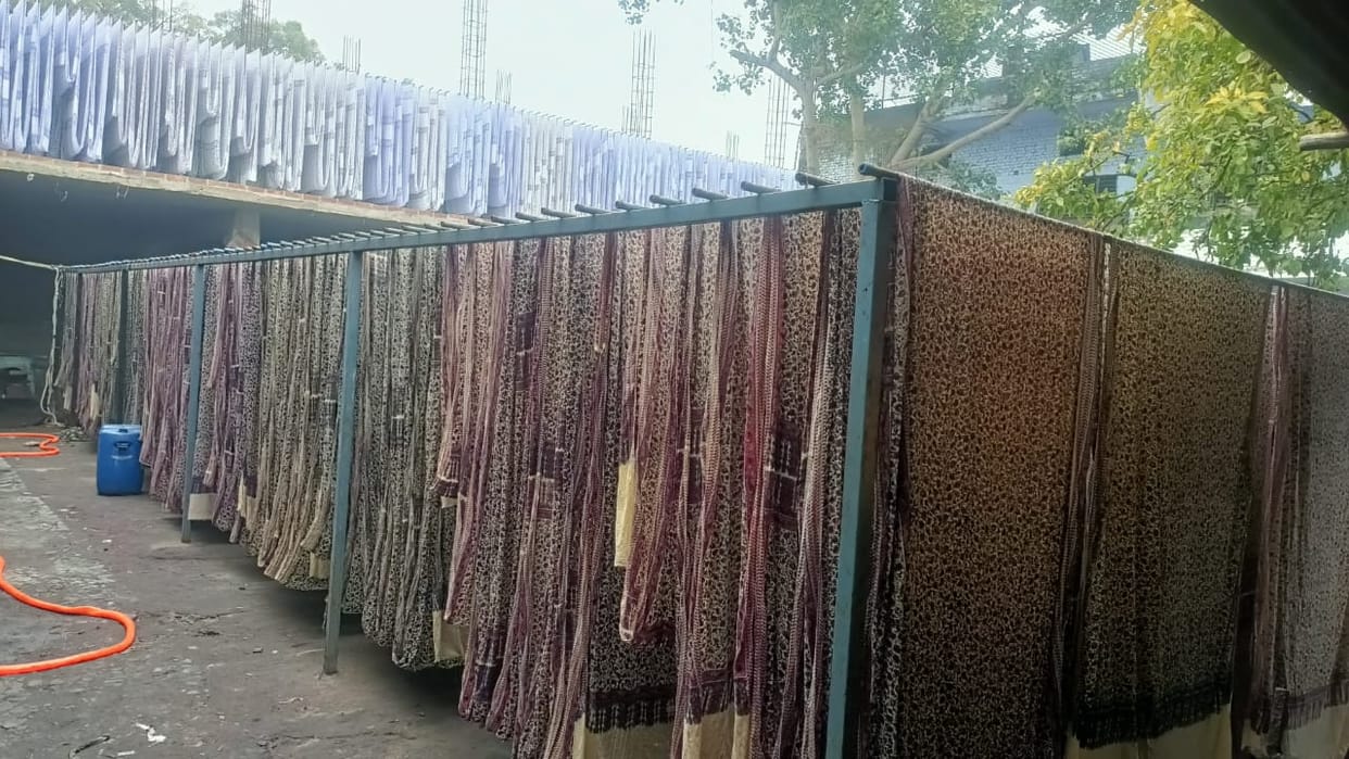 100 crore worth of orders for zardozi and textile printing stalled