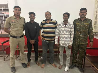 hree accused arrested in case of Robbery and attempt to murder in Mungeli