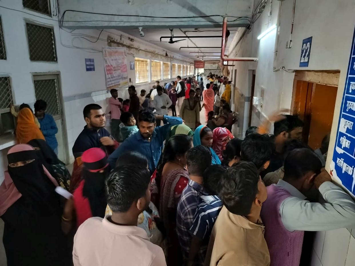 Patients flock to the medical college