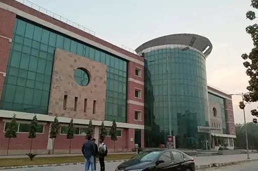 DCRUST received Rs 9 crore in three years but did not purchase books, demanded an account