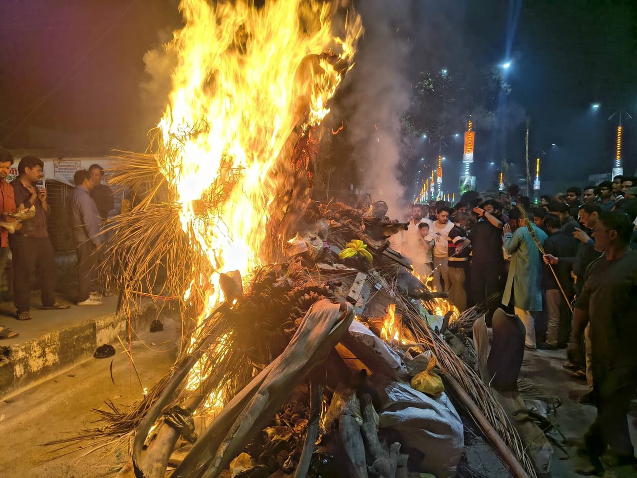 Holika was burnt at 1910 places in the district.