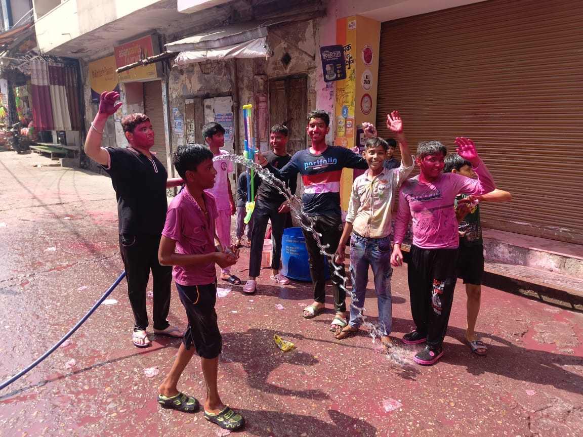 The Huriyaras showered a lot of water, the streets were drenched in colours.