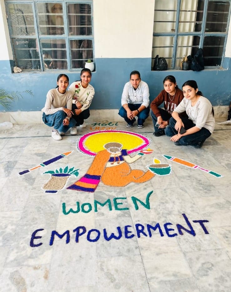 The team on the theme of Rang-e-Utsav came first in the Rangoli competition.