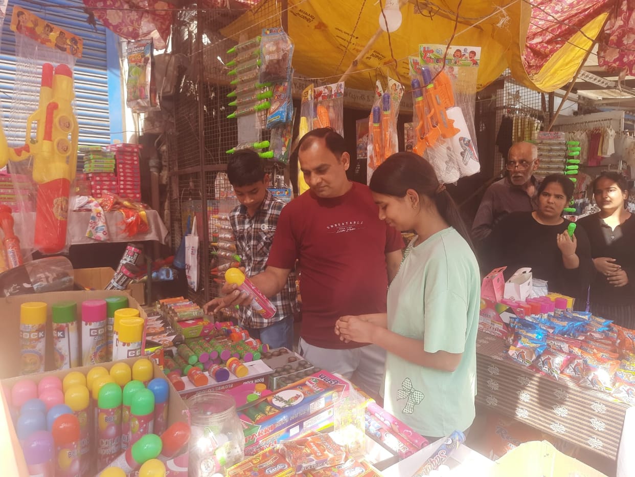 The markets are buzzing, colors and gulal will fly in abundance today