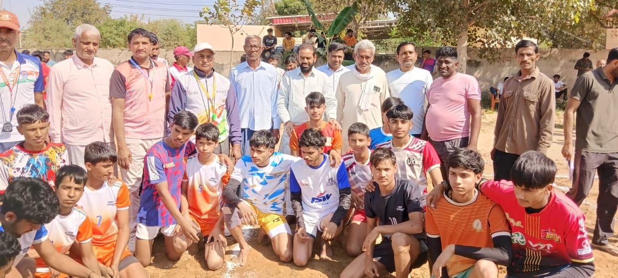 Jai CSC Center Jerpur's team was the winner in Kabaddi.
