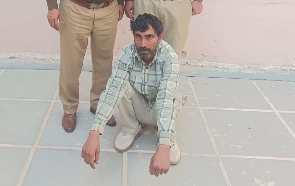 The accused, named in 33 cases of firing at a house, was arrested.