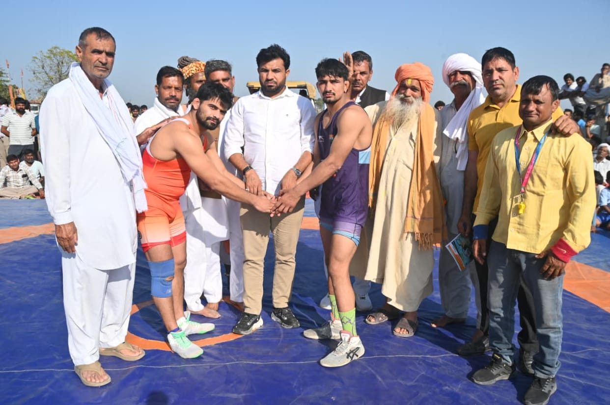Sahil Saurav and Luv became the winners in Dera Baba's wrestling match