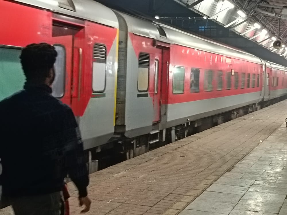 Western Railway operates special trains on 266 different routes during Holi festival