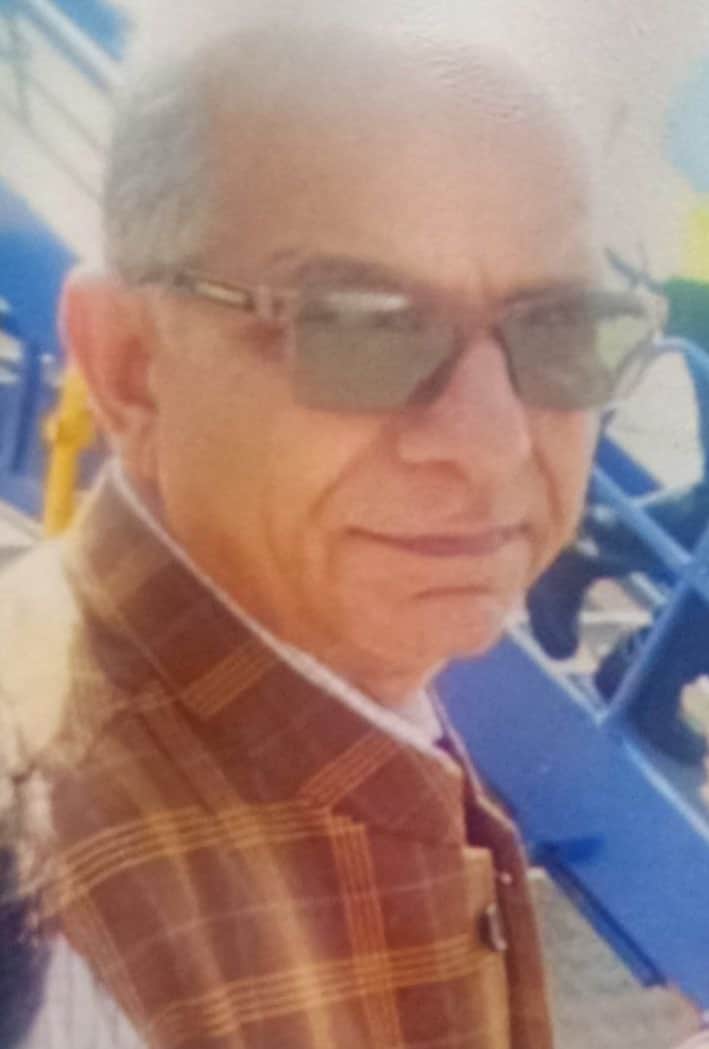 मृतक नरेंद्र कुमार शुक्ला