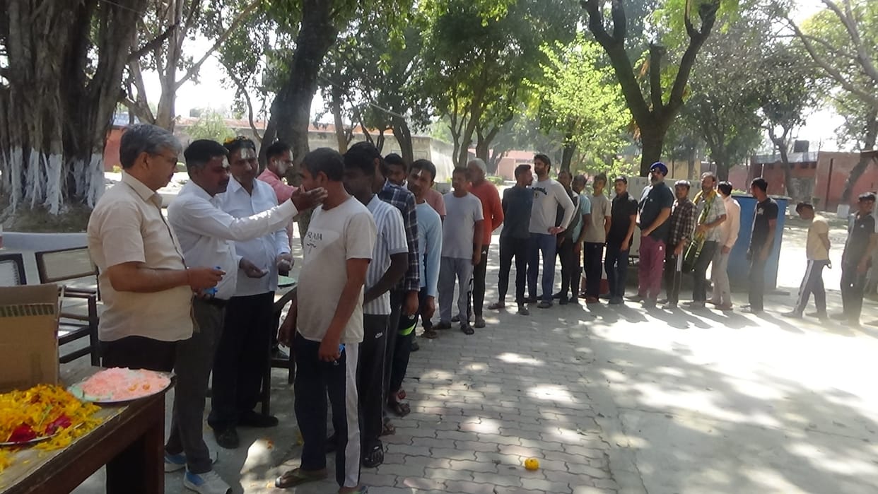 Shiv Yuva Shakti Sangh celebrated Holi in the jail.