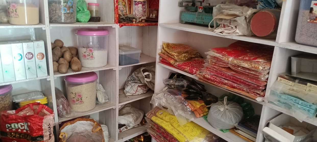 Stocking up for Navratra begins in shops, goods arriving from Delhi