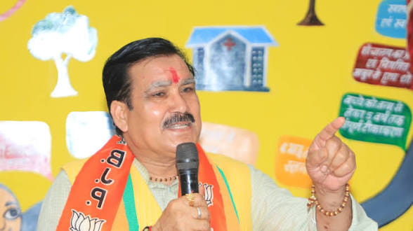 Caste certificate dispute: Minister's side presented new documents in Indore High Court