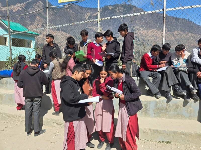 The excitement of the exam made students reach the exam centers at eight o'clock.