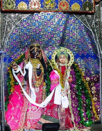 Panna News: Lord Jugal Kishore Appears in Sakhi Form on Holi Teej, Rare Once-a-Year Divine Adornment