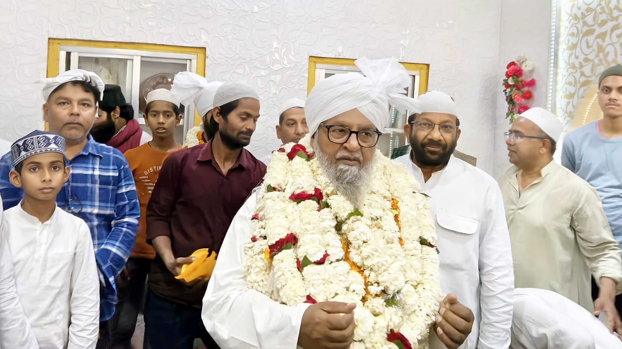 Giving food to the hungry is a good deed: Hafiz