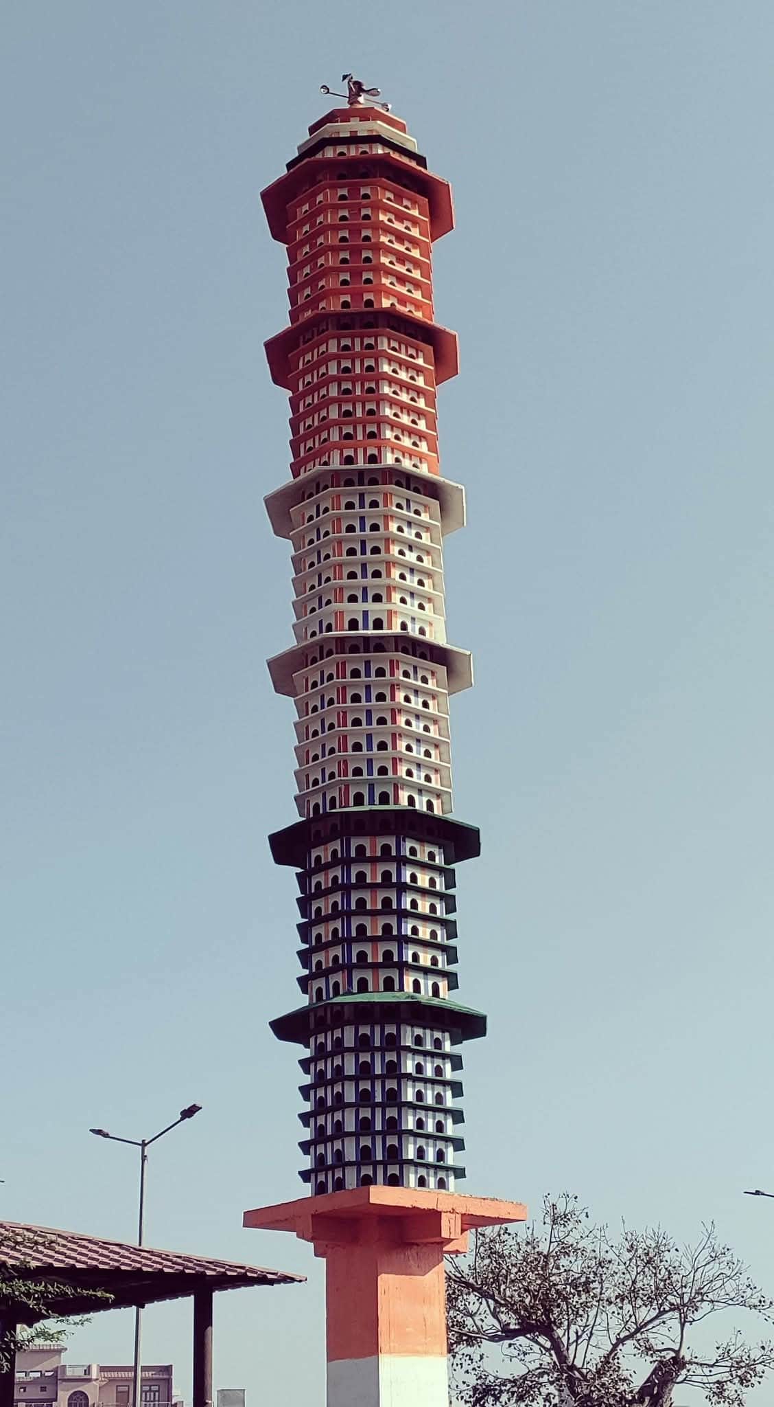 बवानीखेड़ा में बनाया पक्षी घर। 