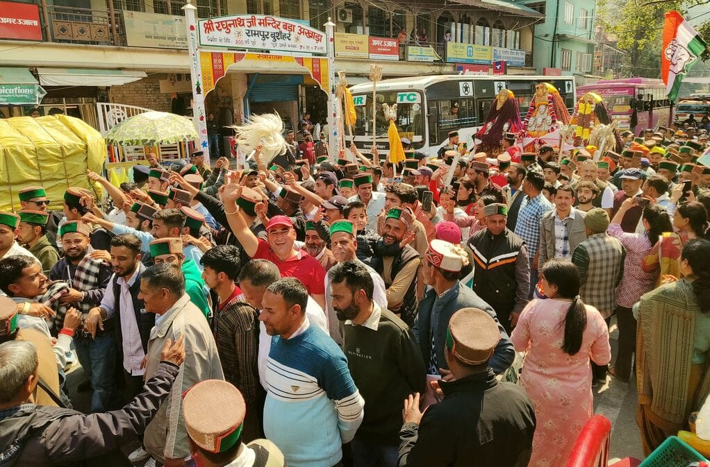 Phag Mela: A procession of deities took place, Rampur city reverberated with divine tunes