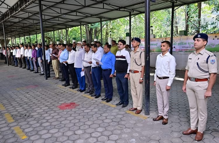 Jharkhand:  नौ मार्च से बदलेगा झारखंड पुलिस का ड्रेस, पुलिस मुख्यालय ने जारी किया आदेश