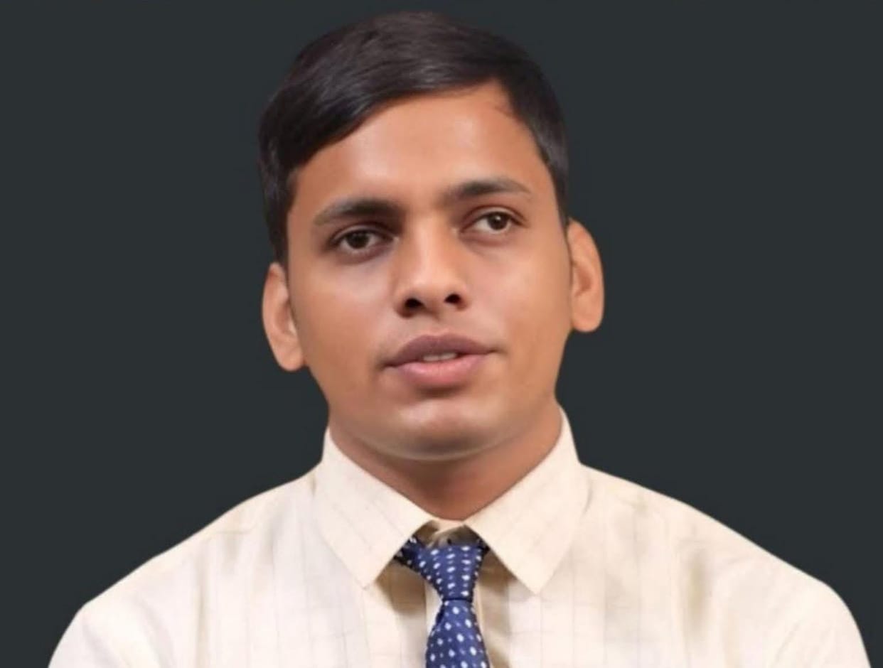 Visually Impaired Raviraj Secures 20th Rank in UPSC, Joy in Mahuli Village of Nawada