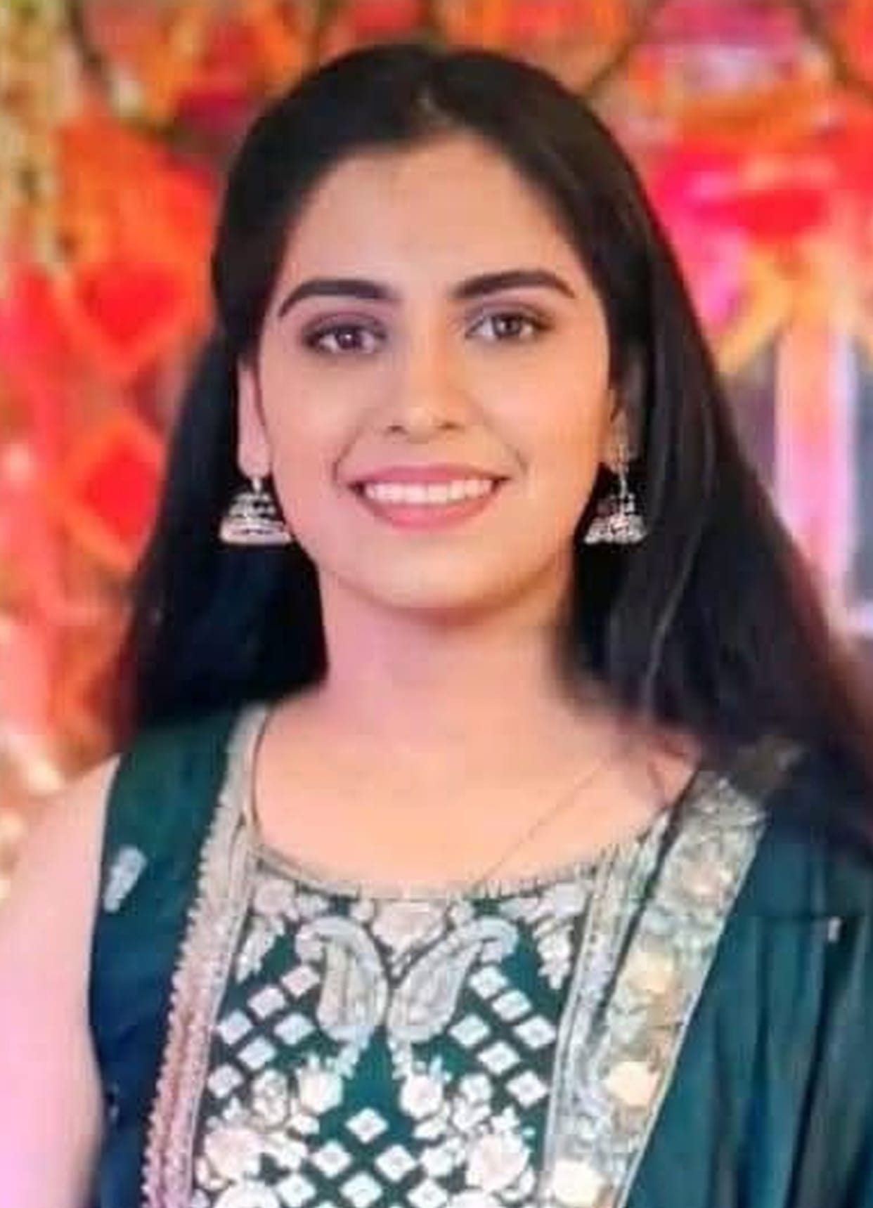 Maujmabad's daughter Shambhavi became an IAS officer, securing 46th rank.