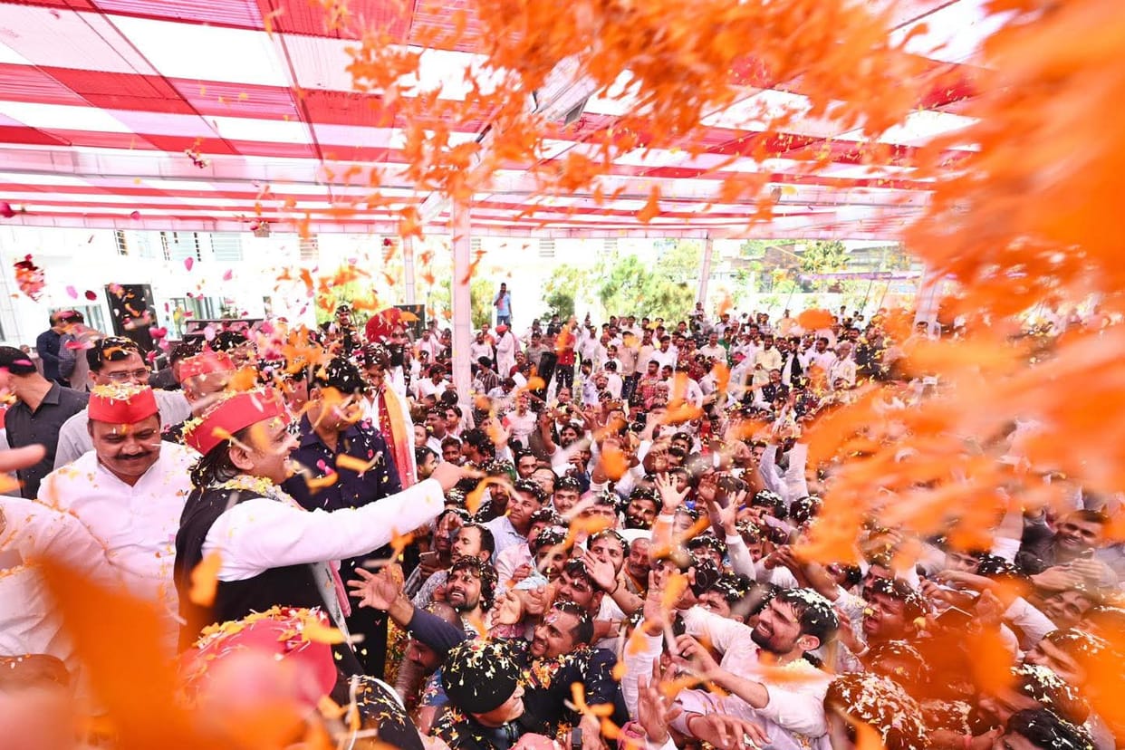 FIR lodged against Shankaracharya like election of Pradhani: Akhilesh