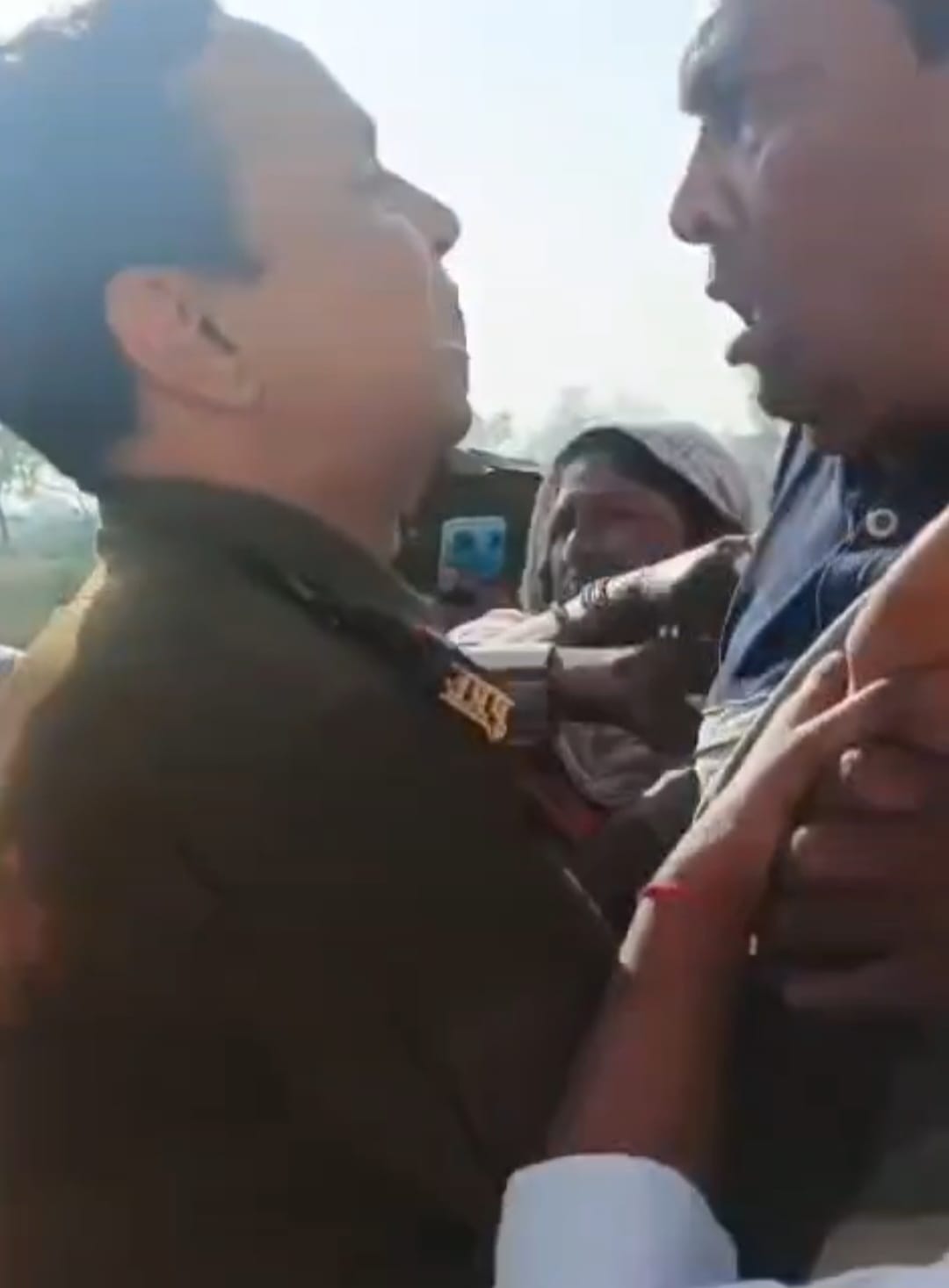 Police team attacked on complaint of illegal liquor