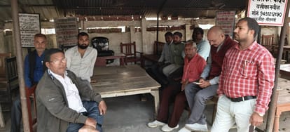 Chaos in Tehsil due to dispute over fours and sixes, Munshi and Peshkar clashed