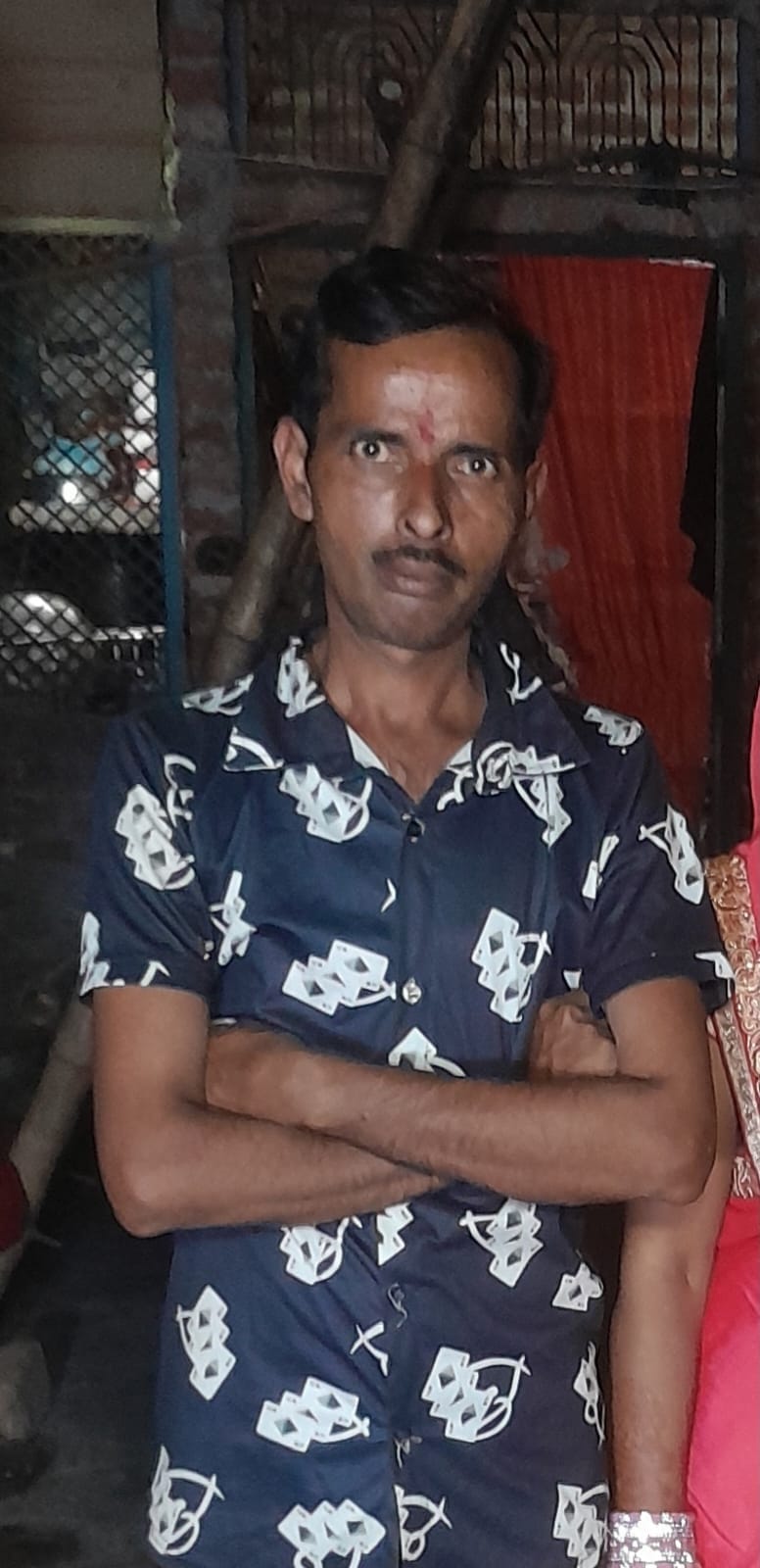 firozabad news worker body found