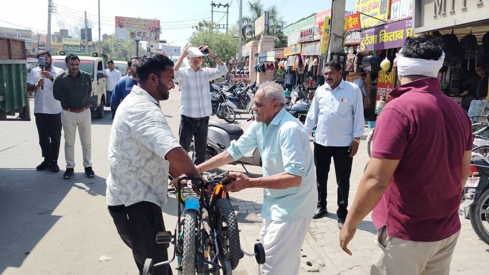 The municipal team went out to remove encroachment after 6 months