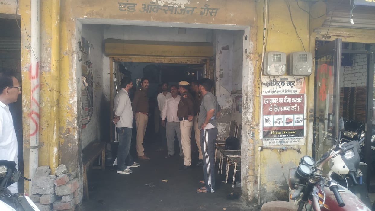 Cash stolen from one shop in Tau Devi Lal Market, shutter of another failed to be cut