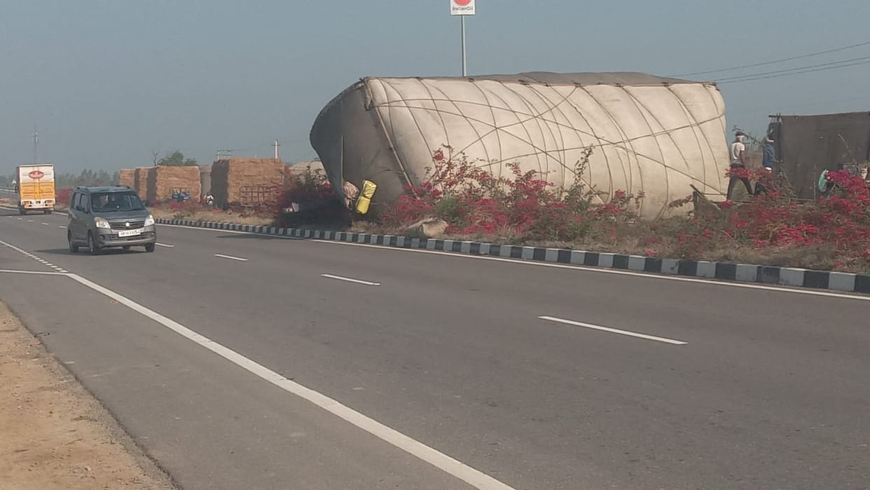 Overloaded vehicles cause problems at two places in 18 km on the highway.