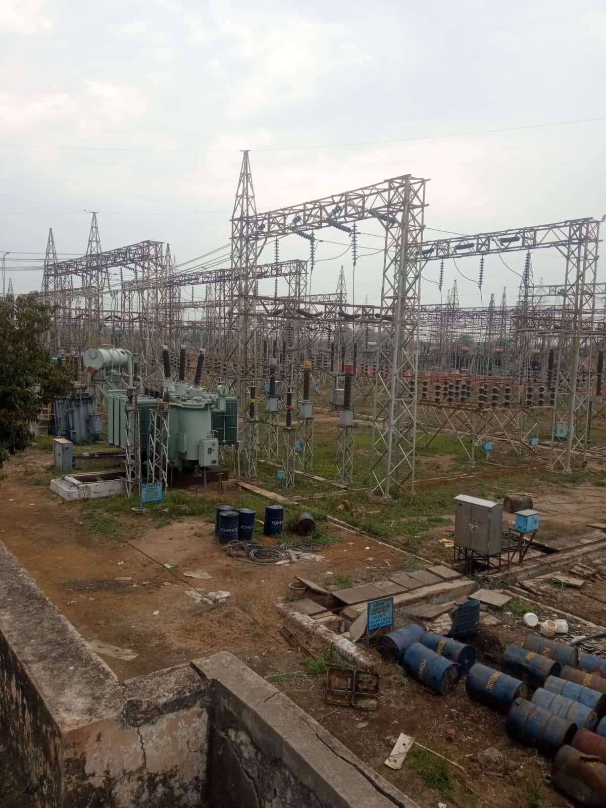 गांव चरखी स्थित पावर सब स्टेशन।