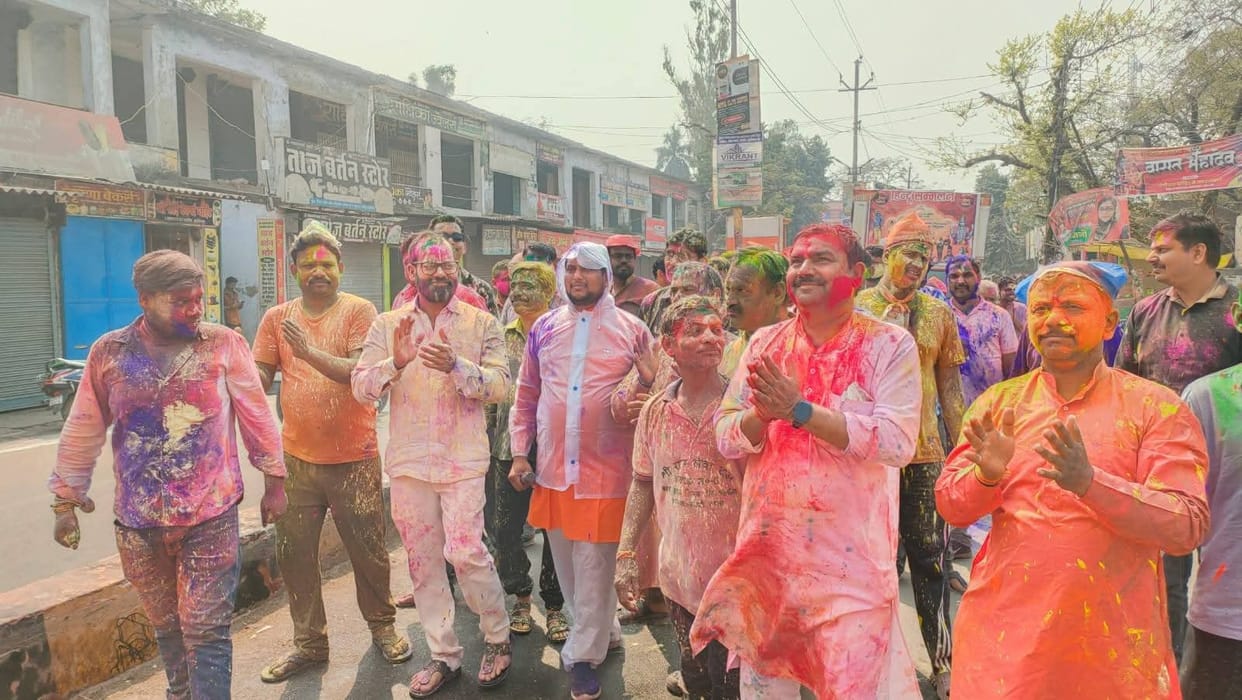 A lot of colors and gulal were thrown in the Lord Narasimha procession.