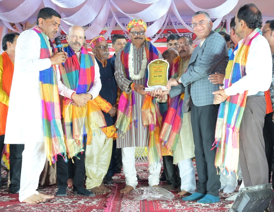 The seven-decade-old tradition of Chakallas saw laughter echoing till late night.